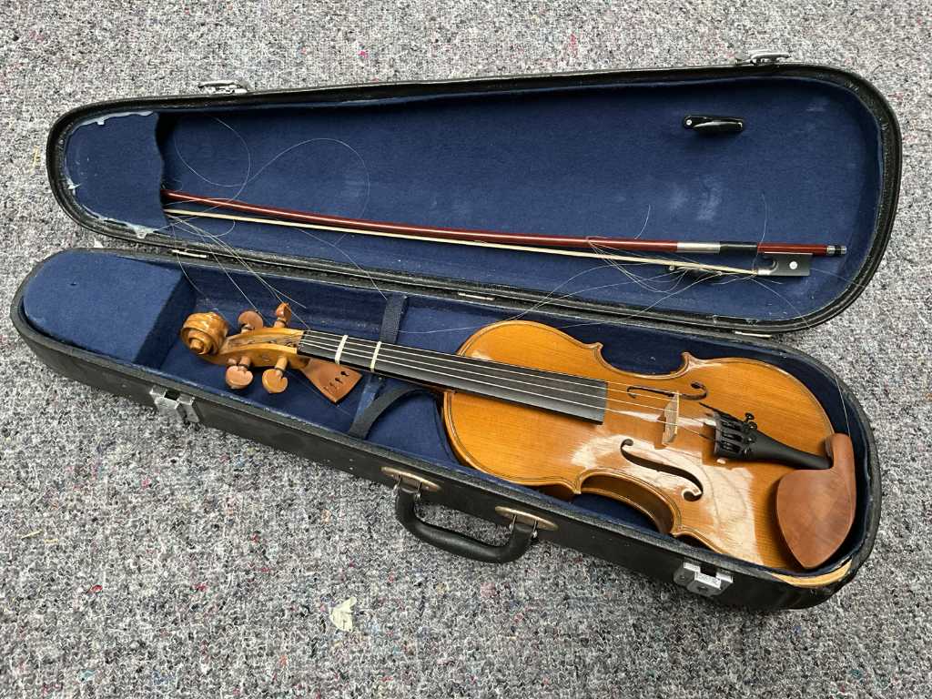 1/2 Violin