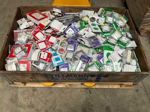 PALLETDEAL diverse schakelmateriaal en toebehoren