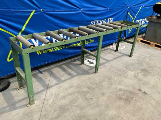 Convoyeur à rouleaux métalliques