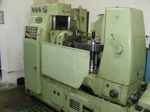 Cugir - FD500 - Gear milling machine - 1979