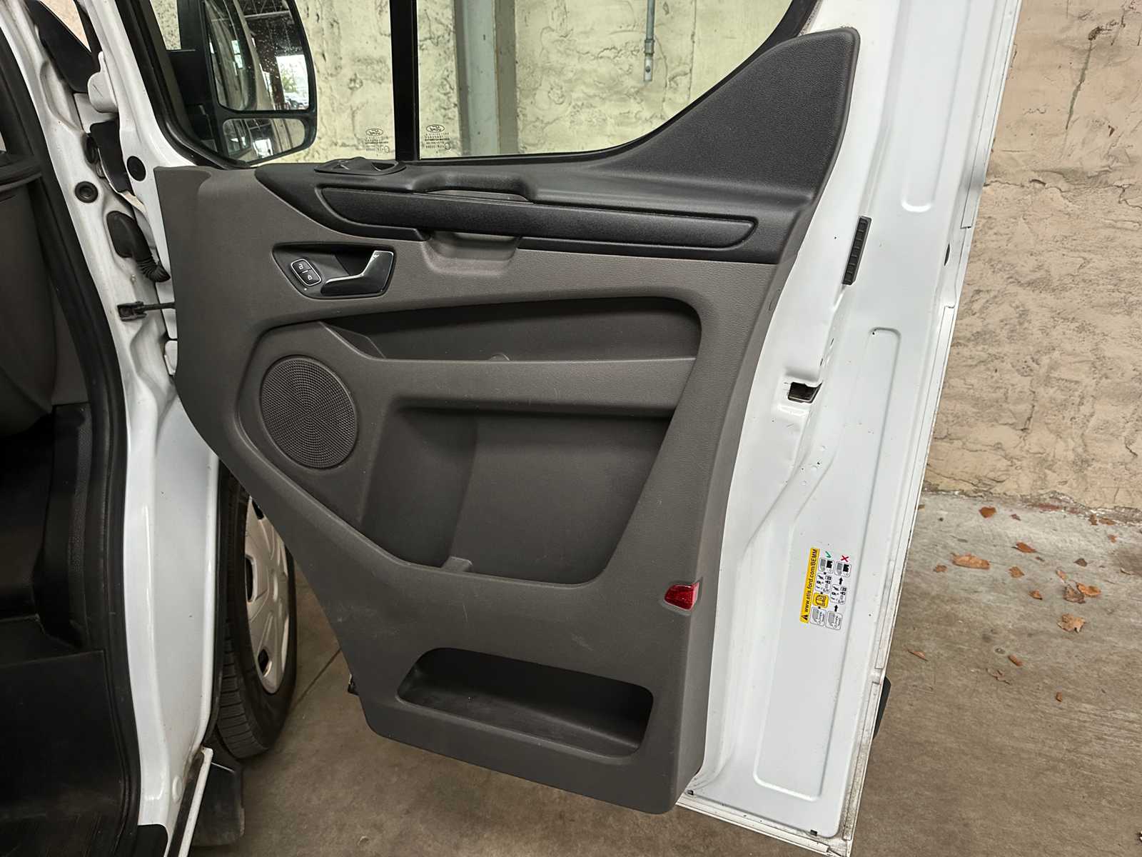 Ford Transit Custom 320 2.0 TDCI L1H2 Tr 9 persoons 103PK 2018, N-814-HS