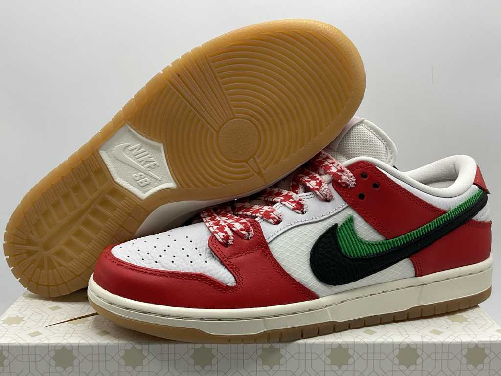 Nike SB Dunk Low Frame Skate Habibi Sneakers 44