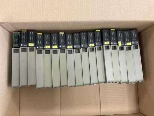 Modul de intrare digital Selecontrol DIM30 (17x)