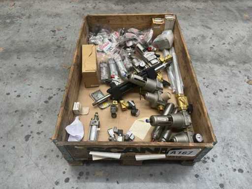 Norgren, SMC – partia komponentów pneumatycznych i części do przygotowania powietrza