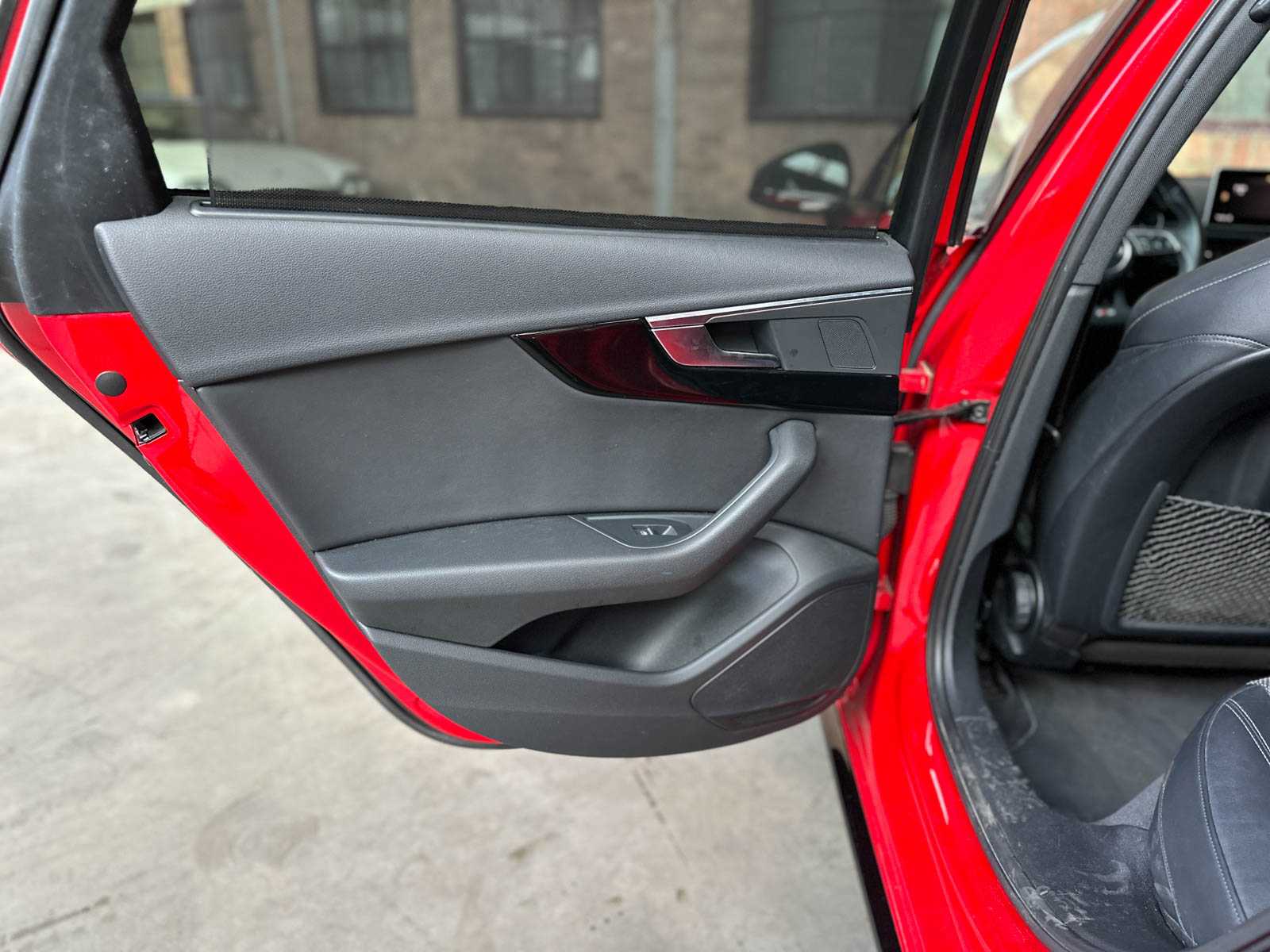 Audi A4 Avant 2.0 T g-tron Design Pro Line Plus 170pk 2018, R-401-VV