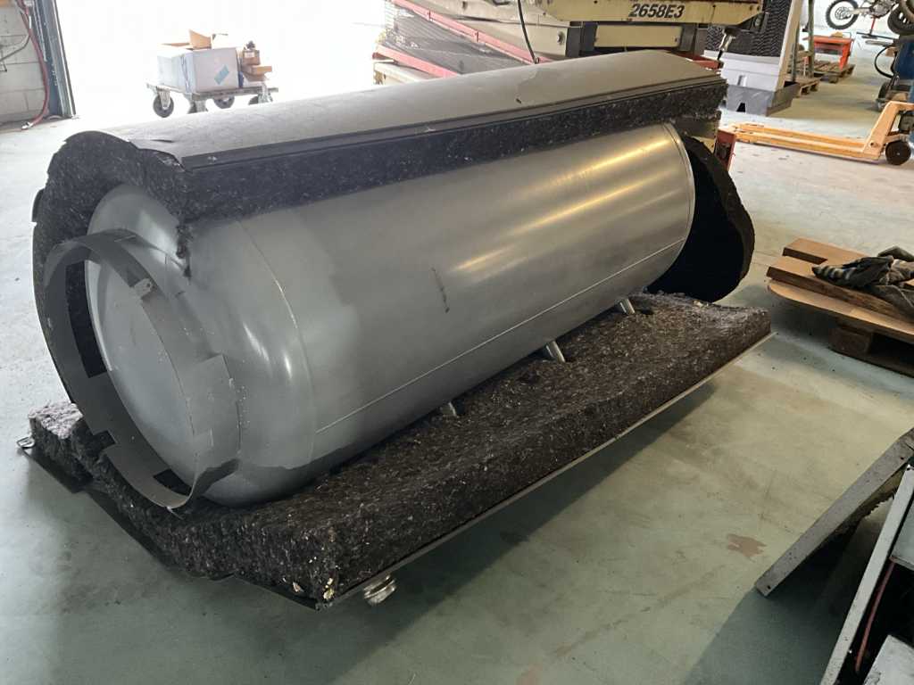Insulated tank