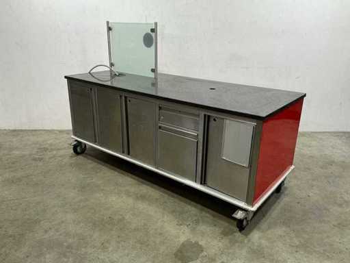 Mobile sideboard