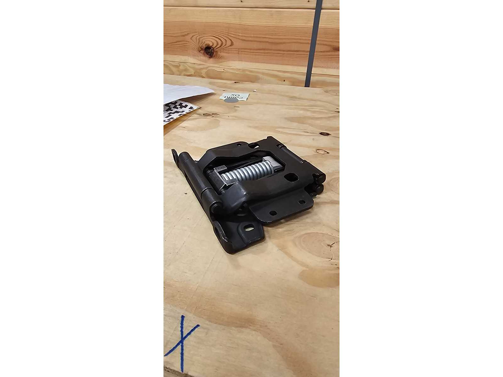 750 pcs Side Skirt Hinge – CPC