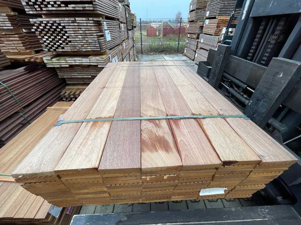 Basralocus decking boards 27x145mm, length 155 (84x)