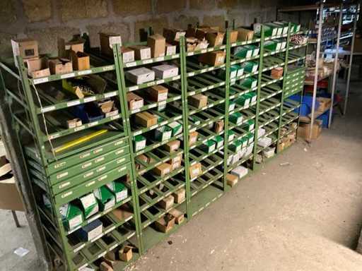 6-Delige magazijnstelling met inhoud