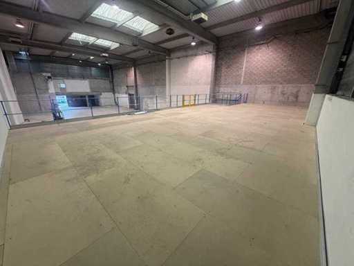 Mezzanine of 38m2 - Wooden floor