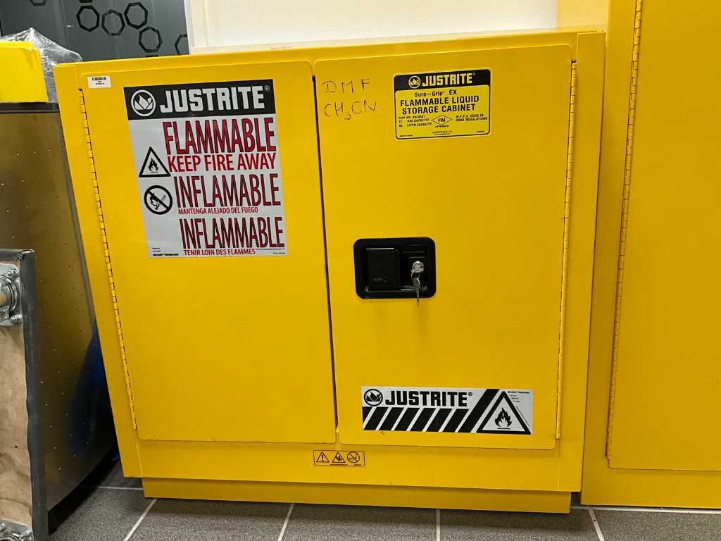 JUSTRITE FM Safety Cabinet