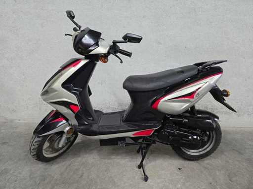 Benzhou YiYing - Moped - YY50QT-28 - Scooter