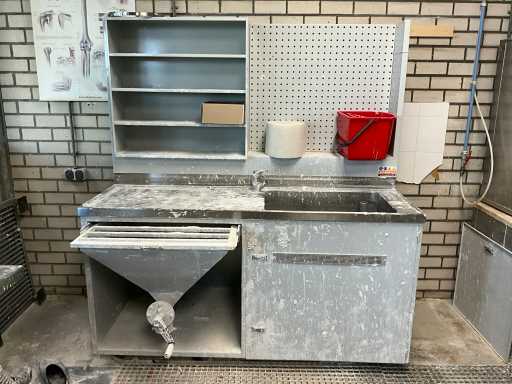 Putztisch 180x80x200cm V.V. Spüle, Gipsaufbewahrung mit Schraubenzahn