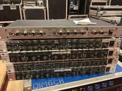 Varie apparecchiature audio