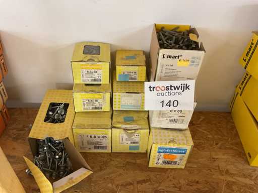 10 dozen bevestigingsmaterialen