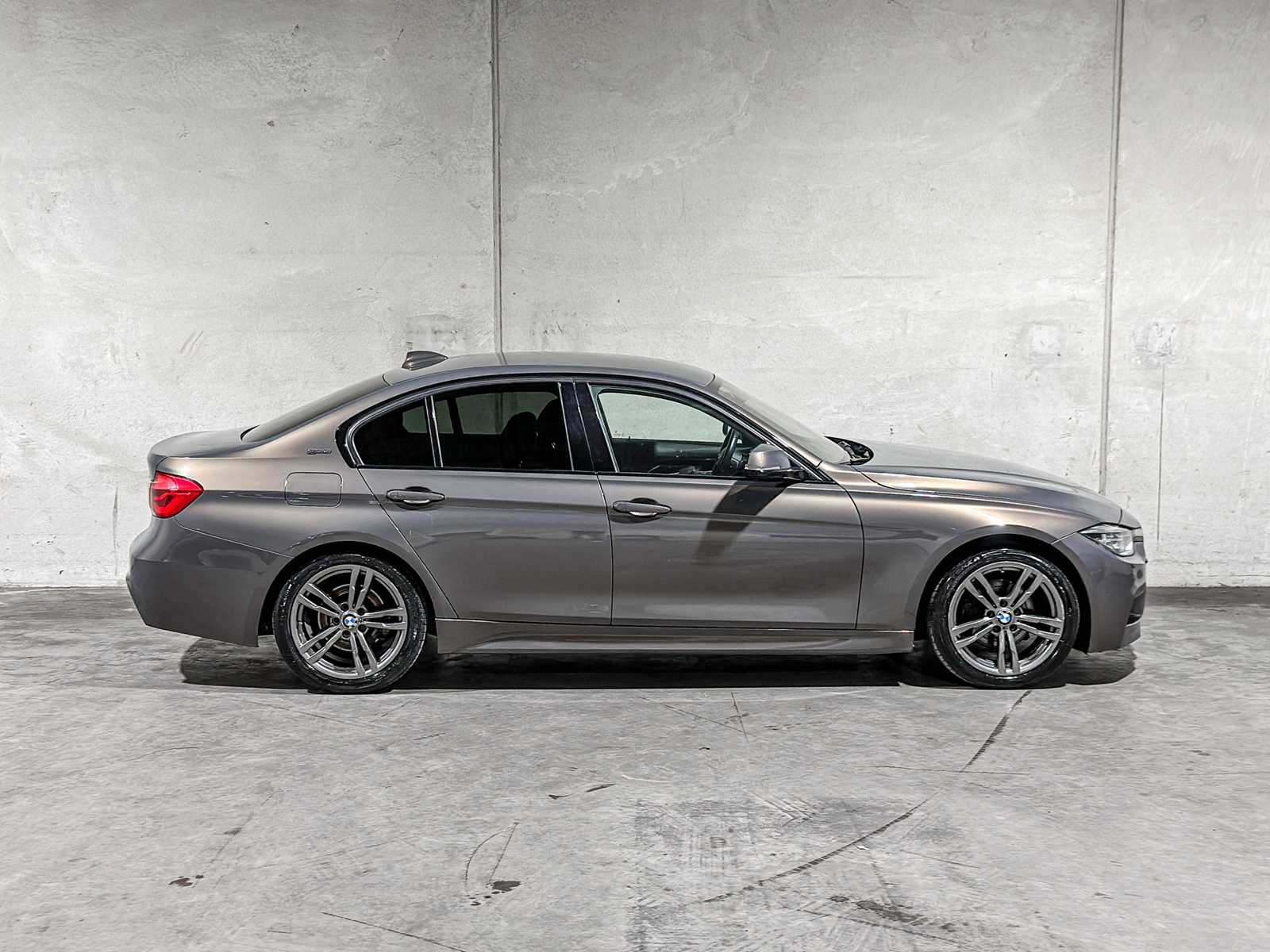 BMW 330e M-Sport F30 184hp 2016 3 Series, JX-127-V