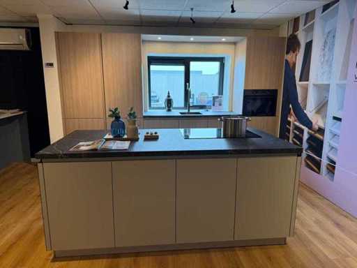 (Showroom) kitchens and appliances