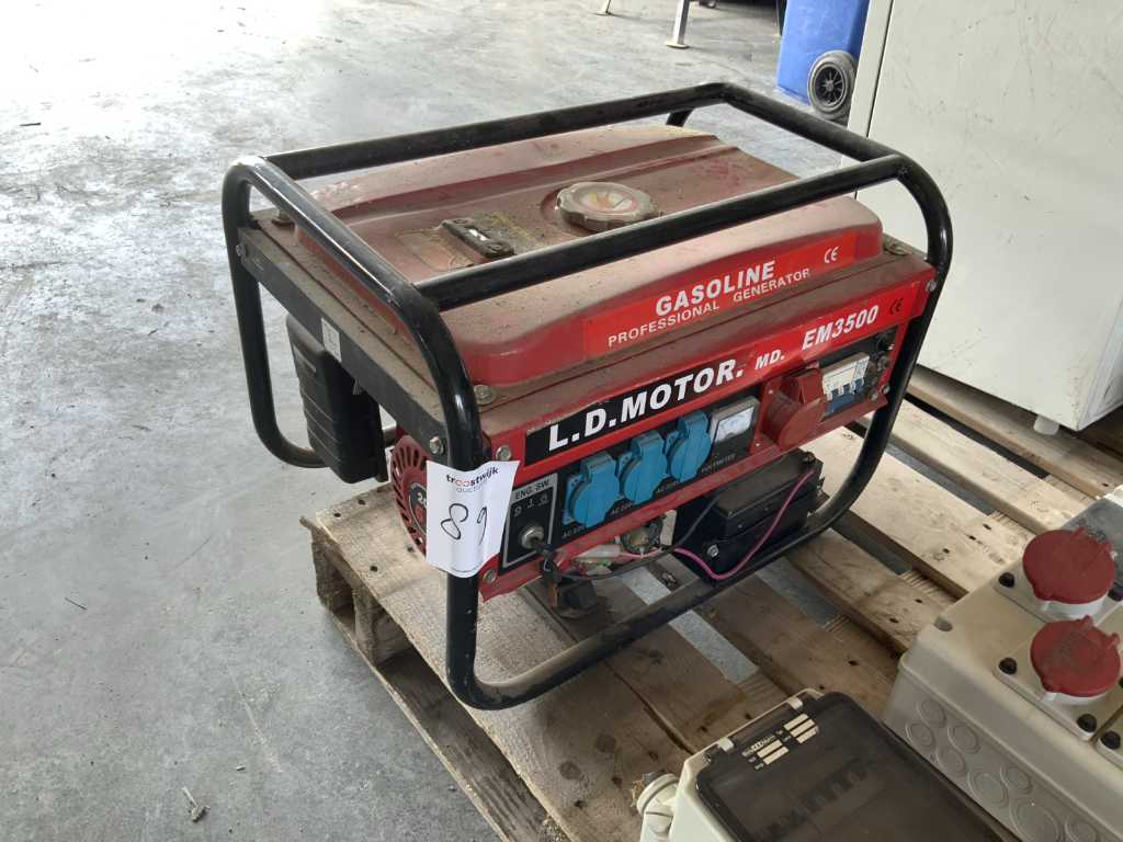 EM3500 Gasoline generator