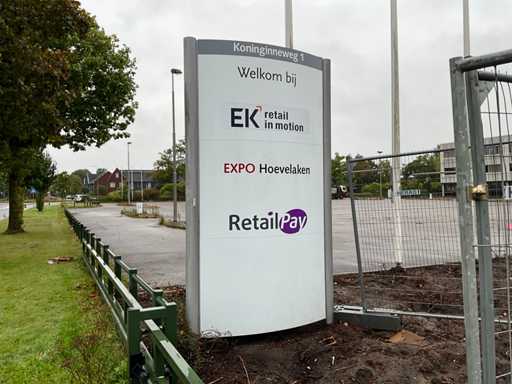 Reclameborden + zuilen