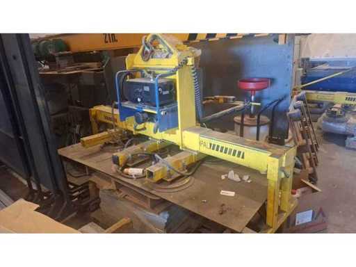 COVAL - Vacuum manipulator for 8-suction cup sheet metal