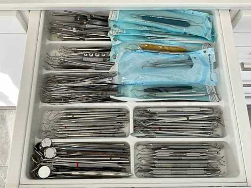 Partij tandheelkundige instrumenten