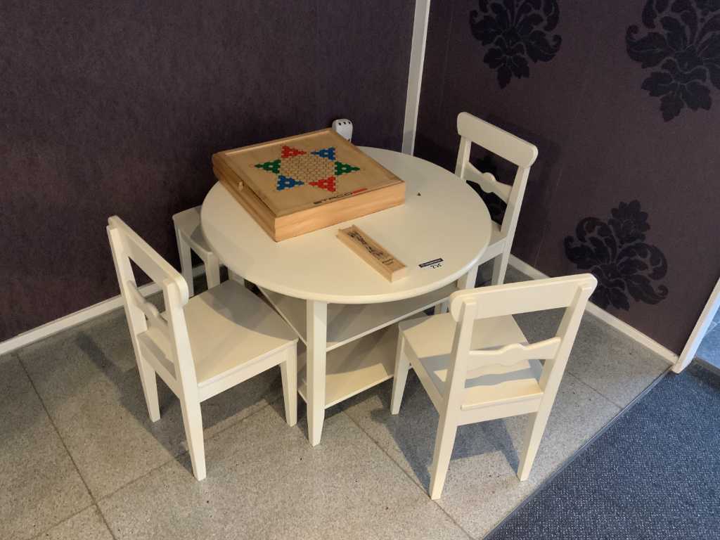 Tavolo e sedie per bambini