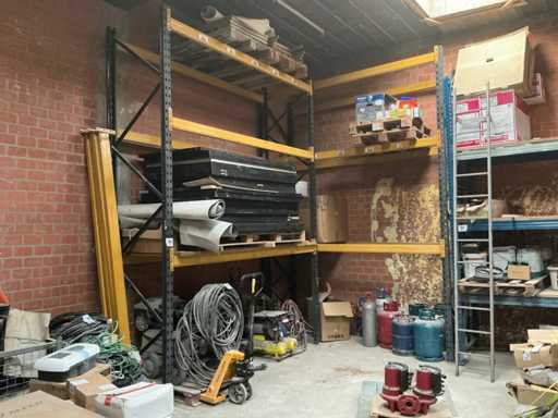 Magazijnstelling met inhoud (2x)