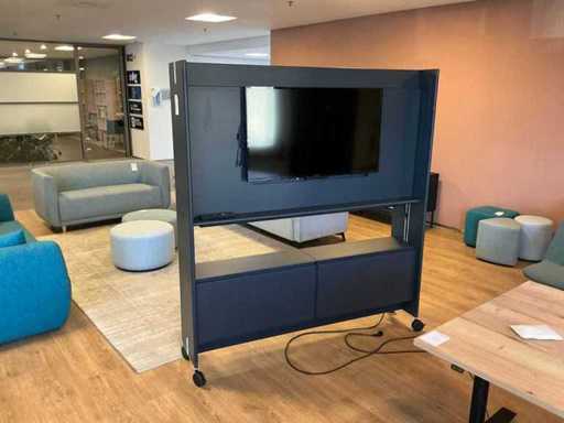 Markant Mobiel presentatiemeubel met televisie