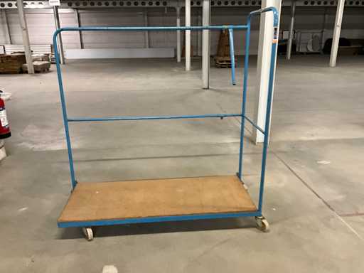 Carrello retrattile per magazzino