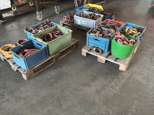 Various hoisting equipment