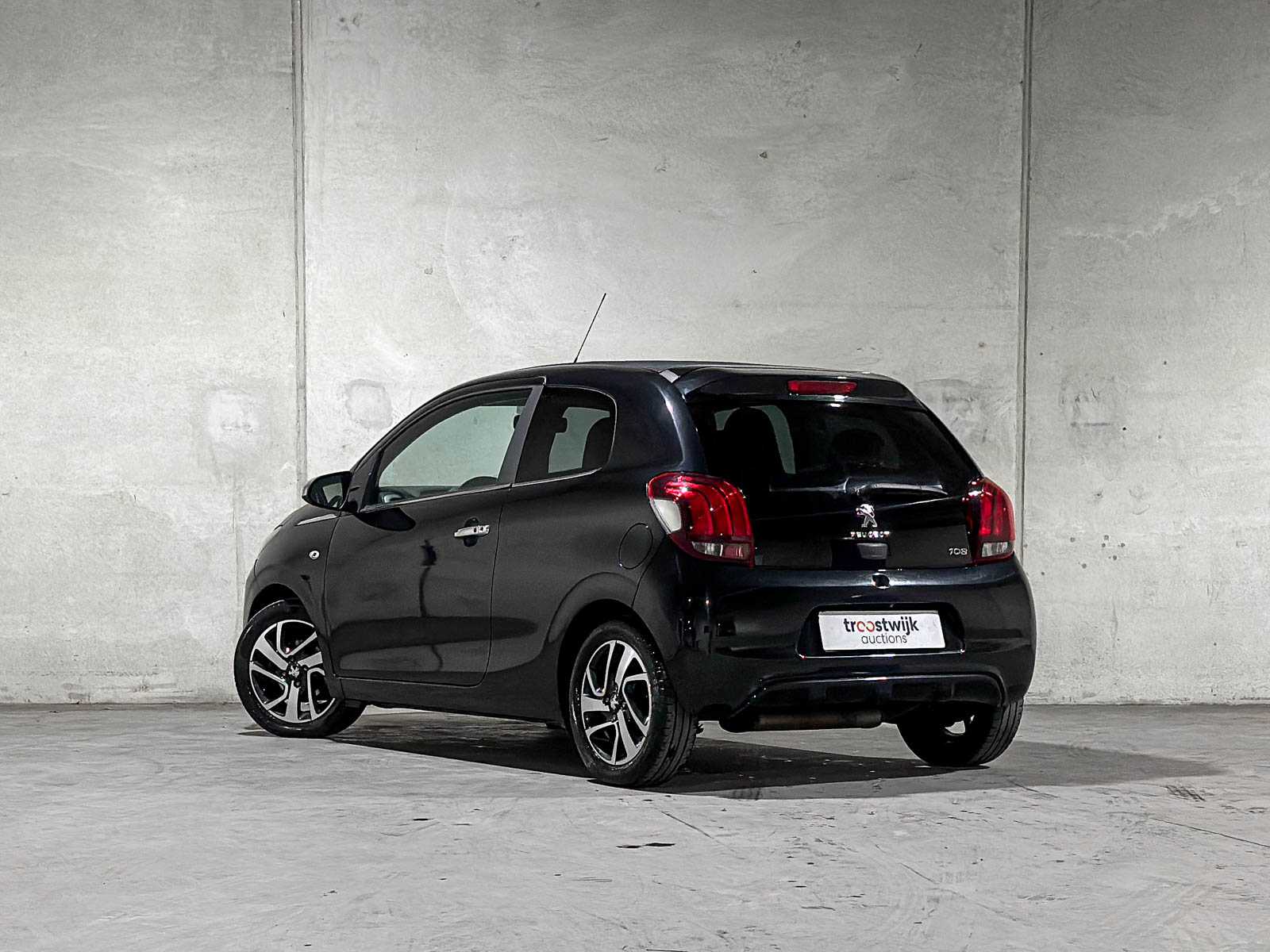 Peugeot 108 1.2 Puretech Allure 82pk 2015, PP-318-L