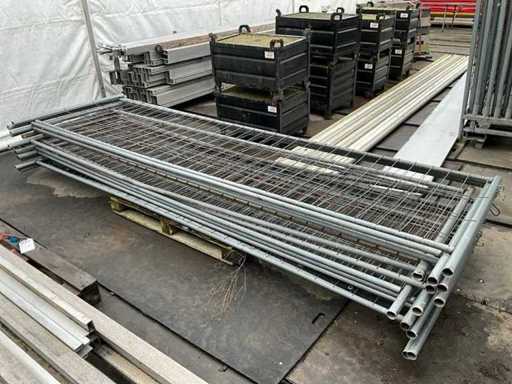 Construction fence (13x)