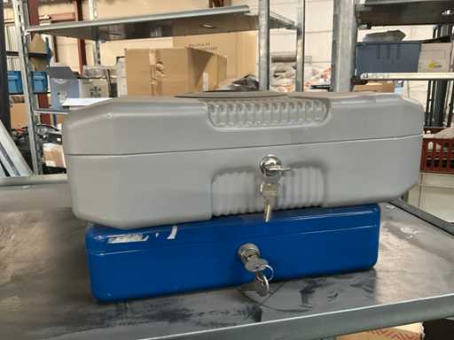 Diverse geldkoffers (2x)