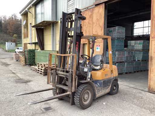 TCM 25 Forklift