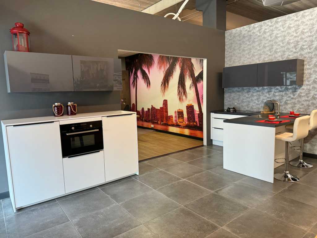 Brigitte - Showroom kitchen