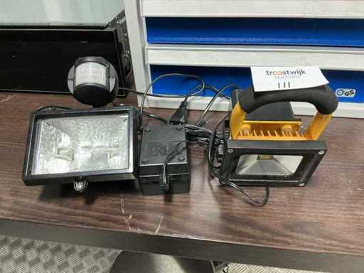 Buitenlamp en werklamp