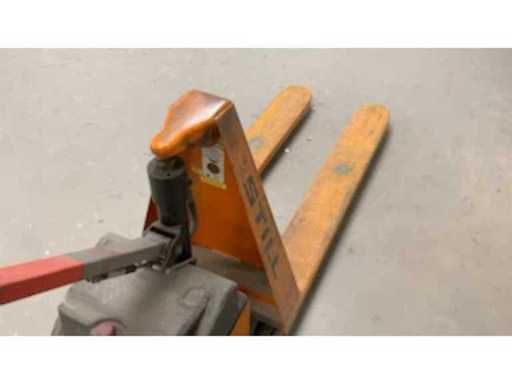 b1c2bd94-d1ea-4d4a-ab0d-97fa790debd4.mp4