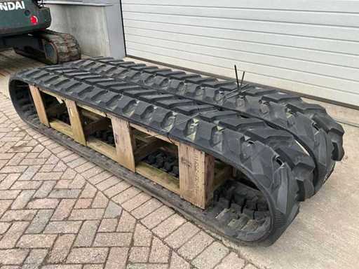 Komatsu Gummibahn (2x)