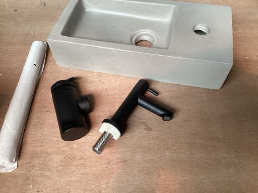 Differnz Jukon Wastafel beton met zwart