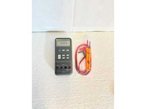 ?? Fluke 715?? Process/Voltage & Loop Calibrator Current Calibrator