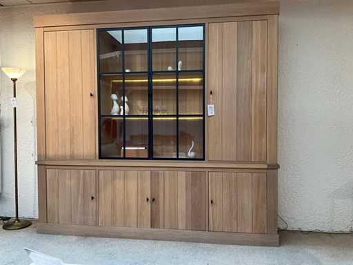 Kredens z d?bu Portland