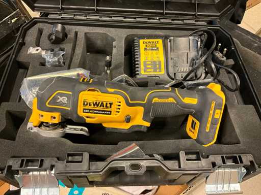 DeWalt DCS356 Multi-tool