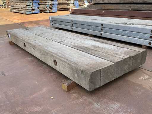 Hardwood dragline bulkhead