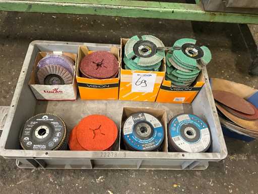 Batch grinding and sanding discs