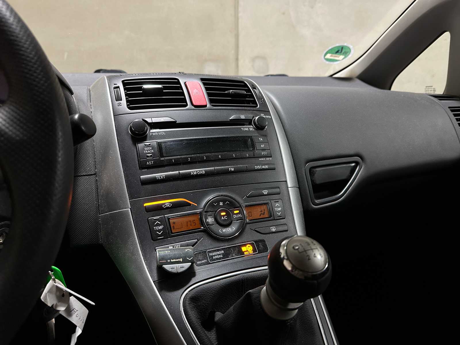 Toyota Auris 2.0 D-4D Aspiration 126pk 2010, 2-XNG-47