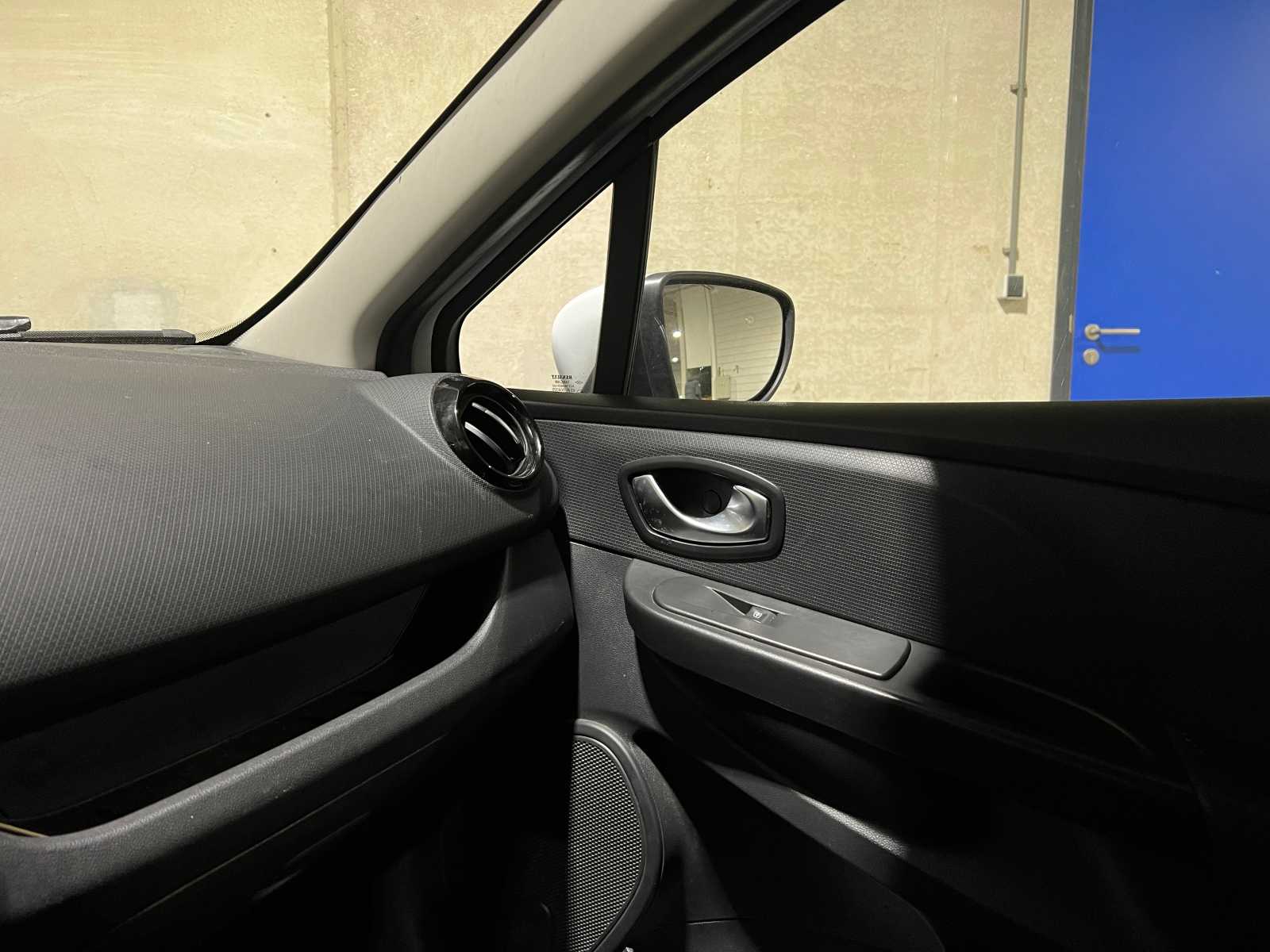 Renault Clio 0.9 TCe Expression 90hp 2015, GZ-530-J