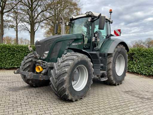 Fendt 826 Vario 2011 Tracteur agricole à traction intégrale