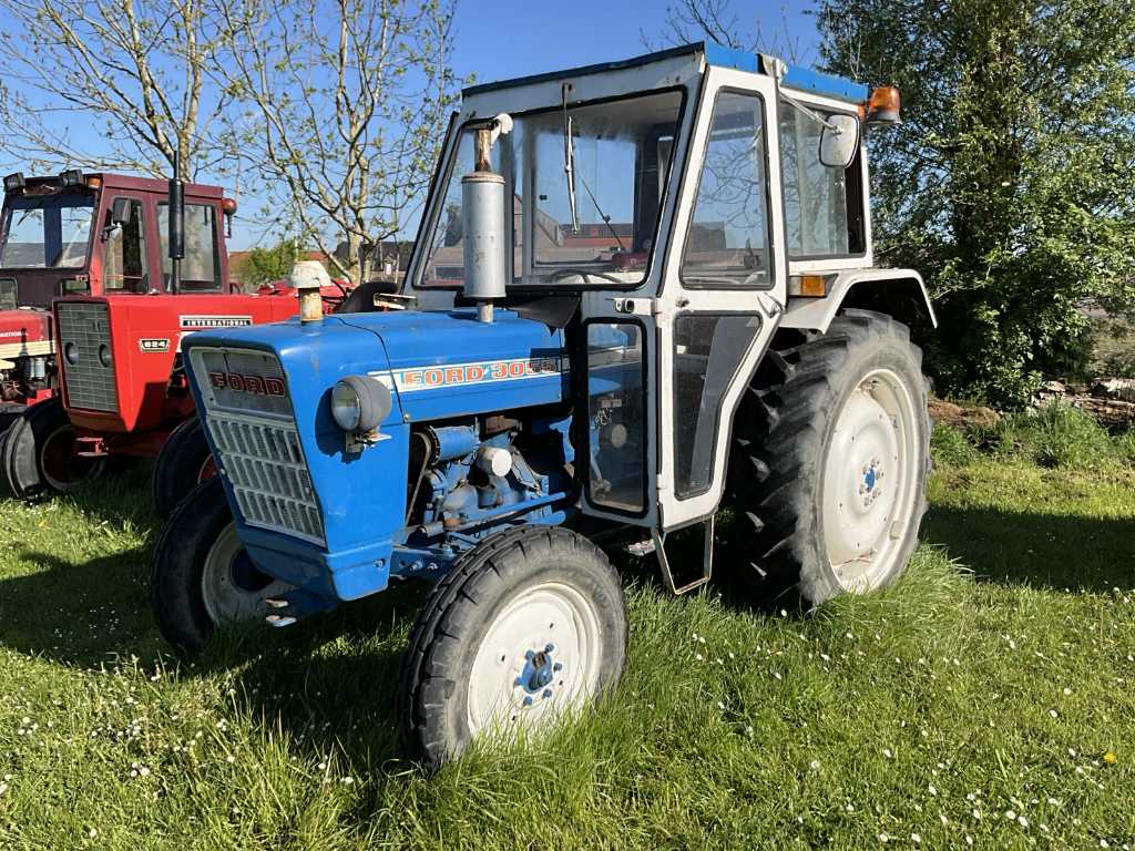 Ford 3055 Classic Tractor