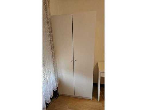 Armoire à vêtements